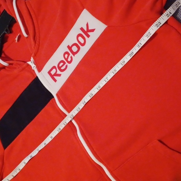 🌺Reebok  Zip Up Sweater with Sporty Design With Hoodie🎉 - Picture 8 of 9